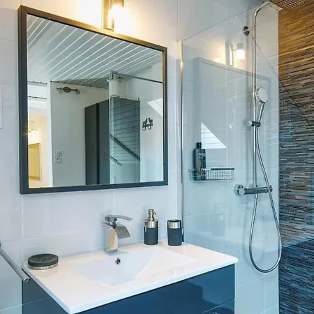 Apartmán Duplex Penthouse With Sauna & Jacuzzi In The Centre Of