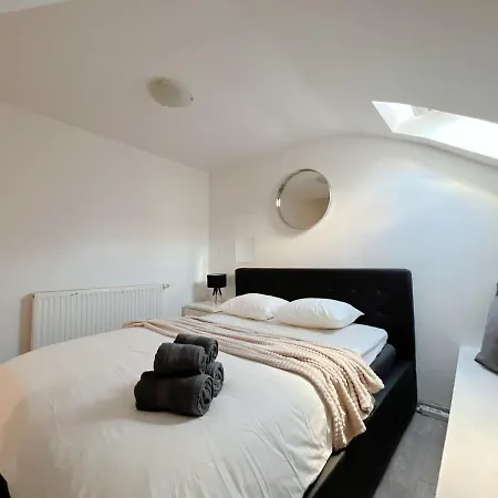 Duplex Penthouse With Sauna & Jacuzzi In The Centre Of Budapešť