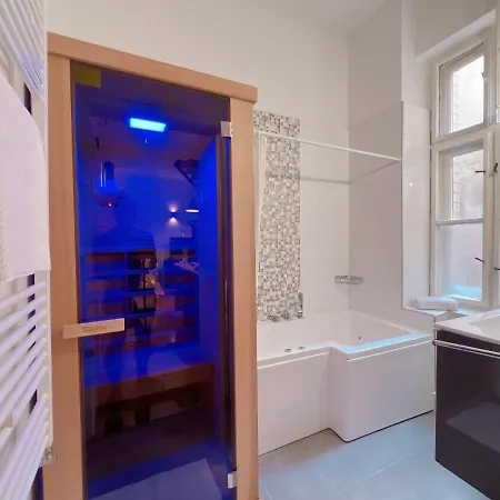 Duplex Penthouse With Sauna & Jacuzzi In The Centre Of Apartmán
