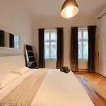 Duplex Penthouse With Sauna & Jacuzzi In The Centre Of