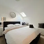 Apartment Duplex Penthouse With Sauna & Jacuzzi In The Centre Of Budapest