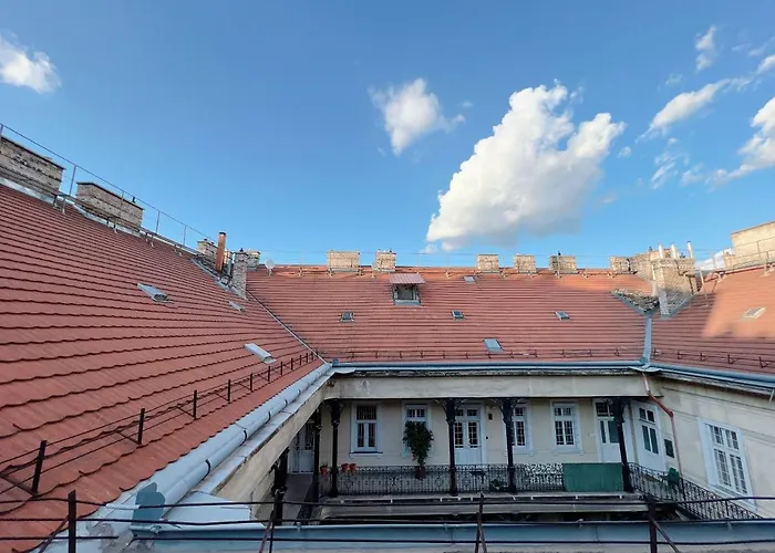 Duplex Penthouse With Sauna & Jacuzzi In The Centre Of