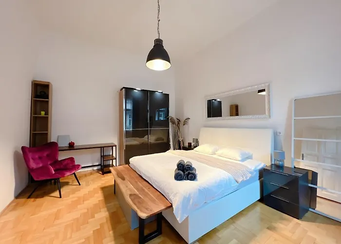Duplex Penthouse With Sauna & Jacuzzi In The Centre Of ブダペスト