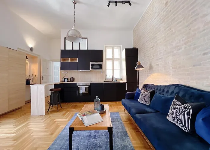 アパート Duplex Penthouse With Sauna & Jacuzzi In The Centre Of ブダペスト